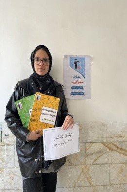 گفتگو با نیلوفر دانشور؛ پاسخ به 1000سوال صحیح