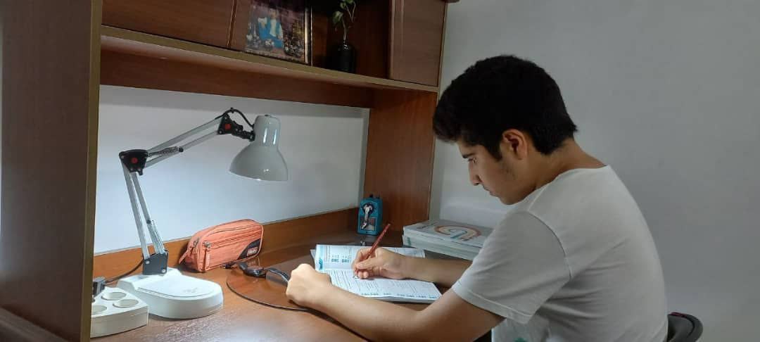 پارسا زاهدی سعی دراستمرارو پایداری روند شرکت درآزمون‌ها داشته ام