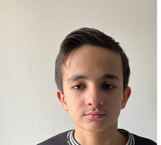 گفتگو و مصاحبه:امیرحسین حیدری دانش اموز تراز برتر