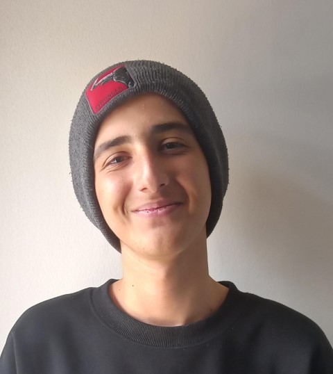 قهرمان پیوستگی:گفتگو با کیان دهقان مقیم پایه نهم