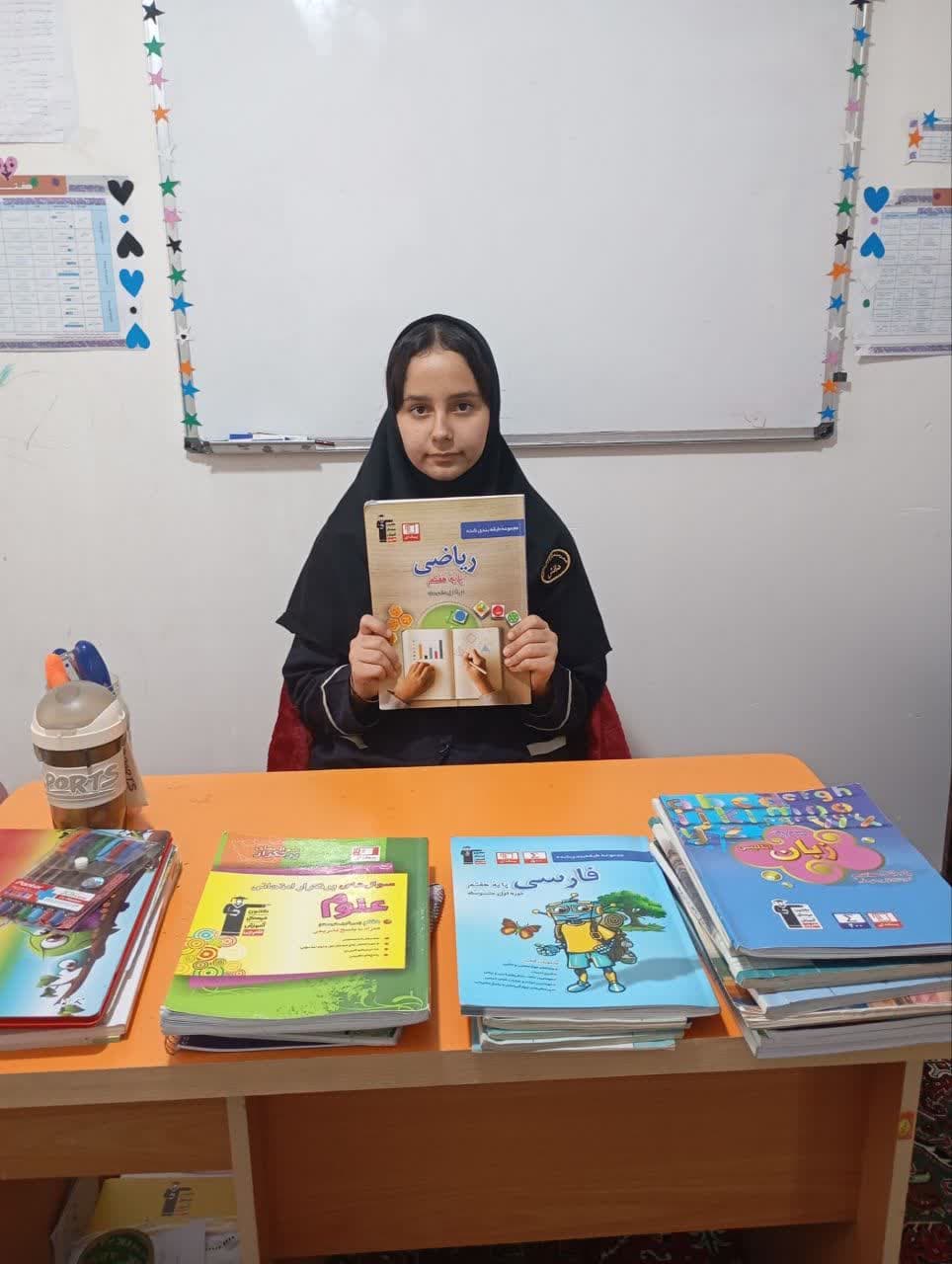 گفت وگو و مصاحبه  باشگاه هفتصدتایی با هایدا معززی