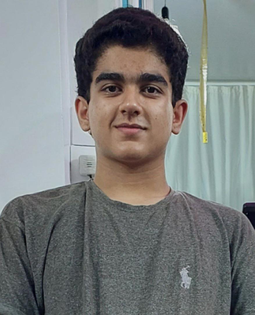 علی توکلایی قهرمان پیشرفت یازدهم تجربی از آمل مدرسه فرهیختگان