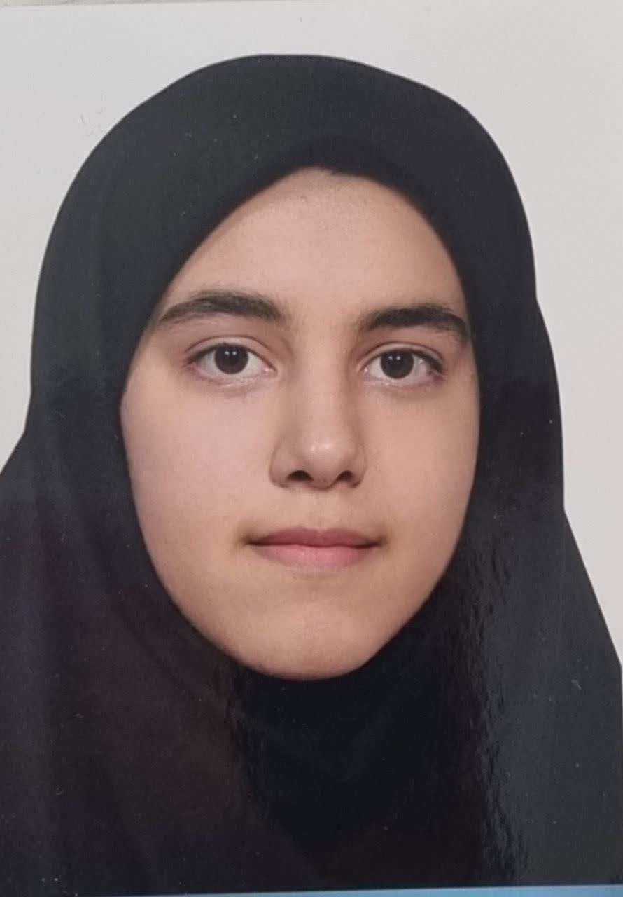 مصاحبه با نرگس حق شناس دانش آموز دوازدهم انسانی