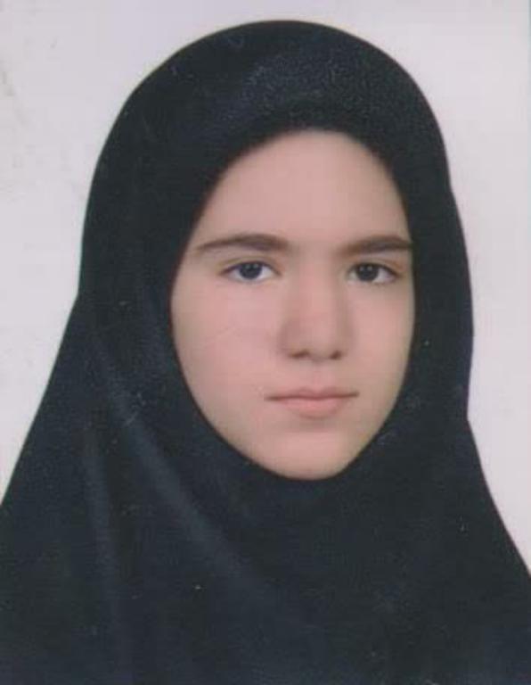 گفتگو با ثمین صادقی فر دانش آموز مقطع دوازدهم تجربی