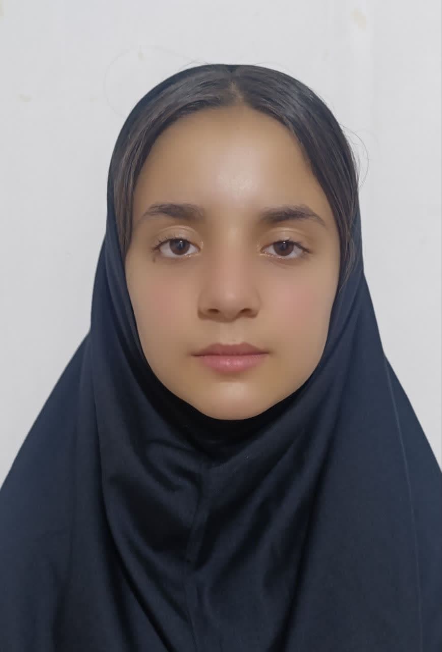 گفت و گو با مونا محمودپور عضو باشگاه 700 تایی از شهرستان پلدشت