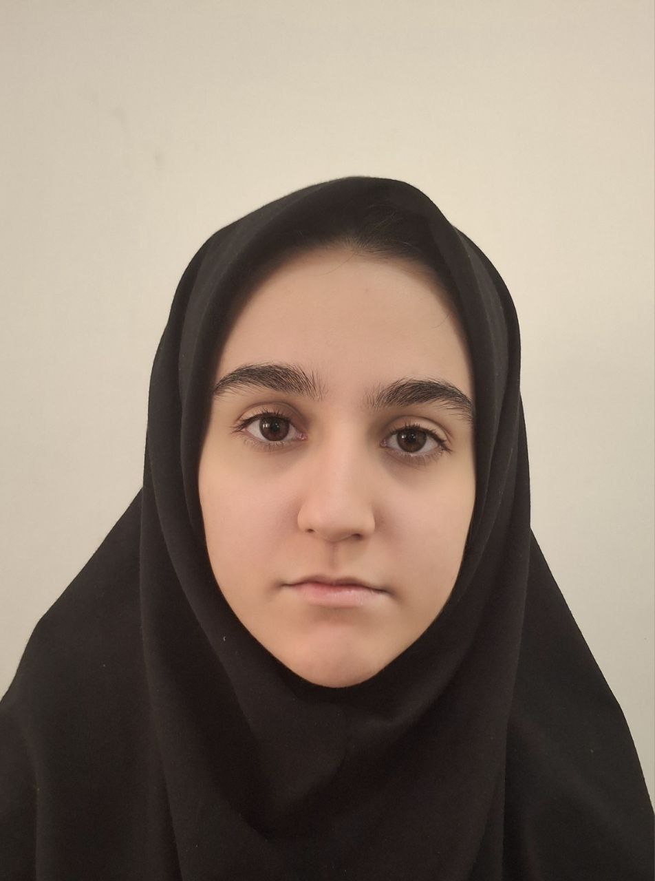 گفت و گو با کوثر لطفی دانش آموز شرکت کننده در اردو عید