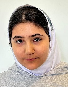 مصاحبه با دانش آموز نیلا بادپران ششم دبستان عضو باشگاه 500 تایی