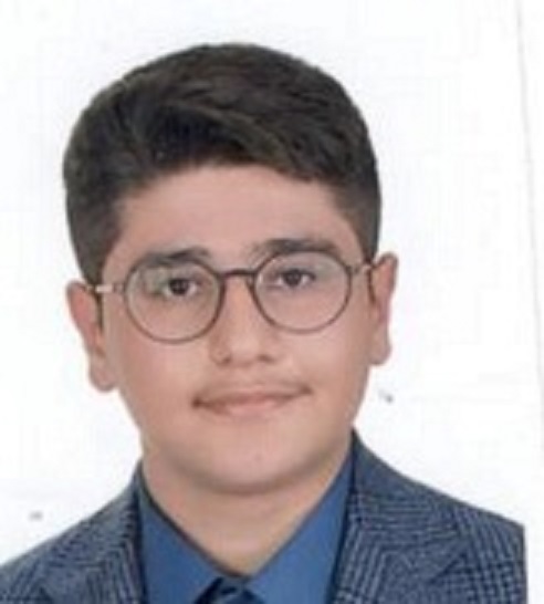 گفت و گو با امیرحسین رجالی دانش آموز پایه دوازدهم ریاضی