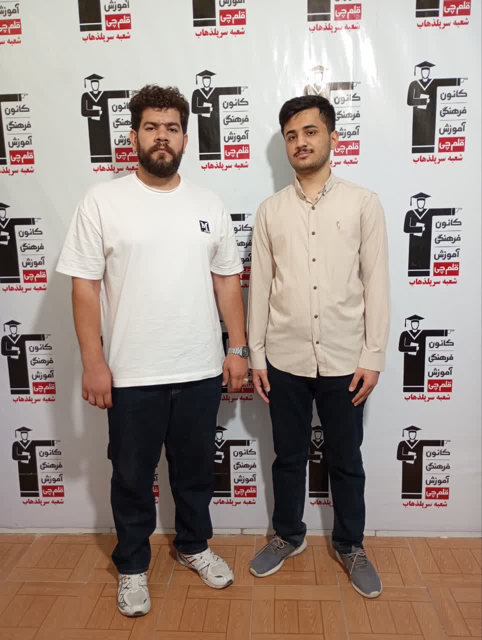 ایلوش مرادی - دوازدهم تجربی - در تلاش برای ادامه راه پدر