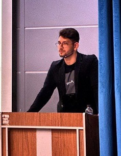 گفت و گو  با بابک حاجی بابائی دبیر یازدهم