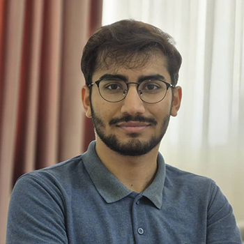 گفتگو با آیدین دربه: مسیری پر چالش تا پزشکی