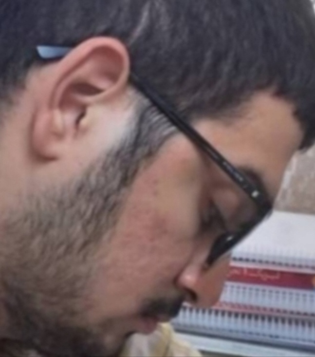 روزبه رحمانی اول سوالاتی که با کمبود وقت مواجه شدم را حل می‌کردم