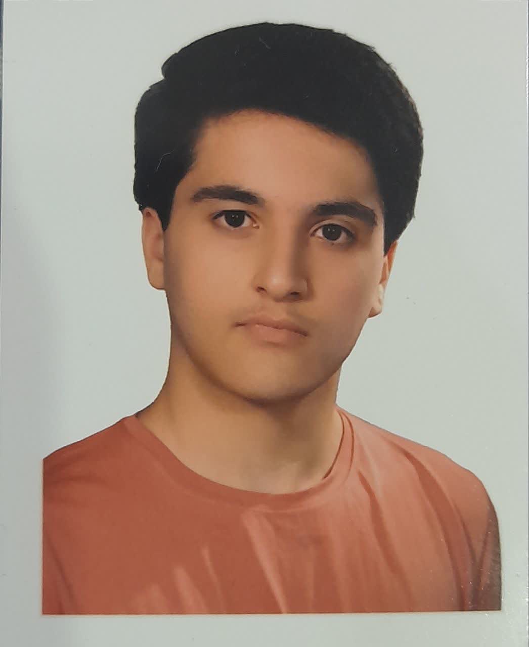 گفتگو با سامان مسیب زاده دانش آموز برتر پایه نهم از همدان یک