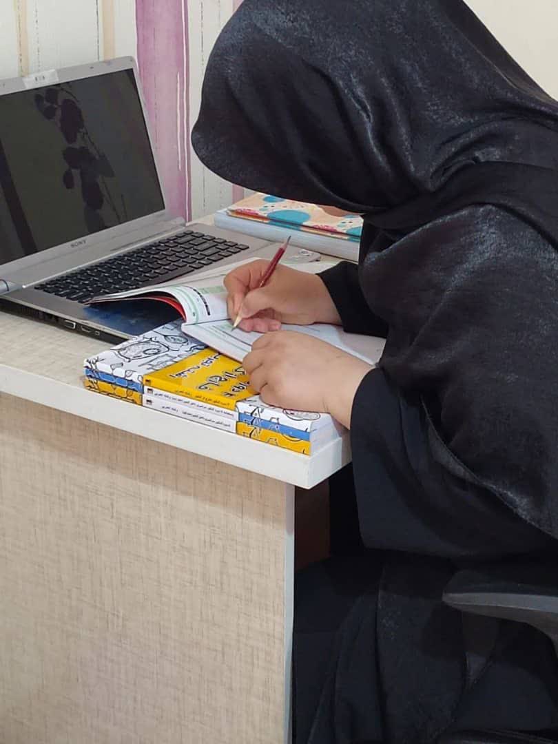 آتنا محوی تراز برتر فارغ التحصیل تجربی از شهر آمل