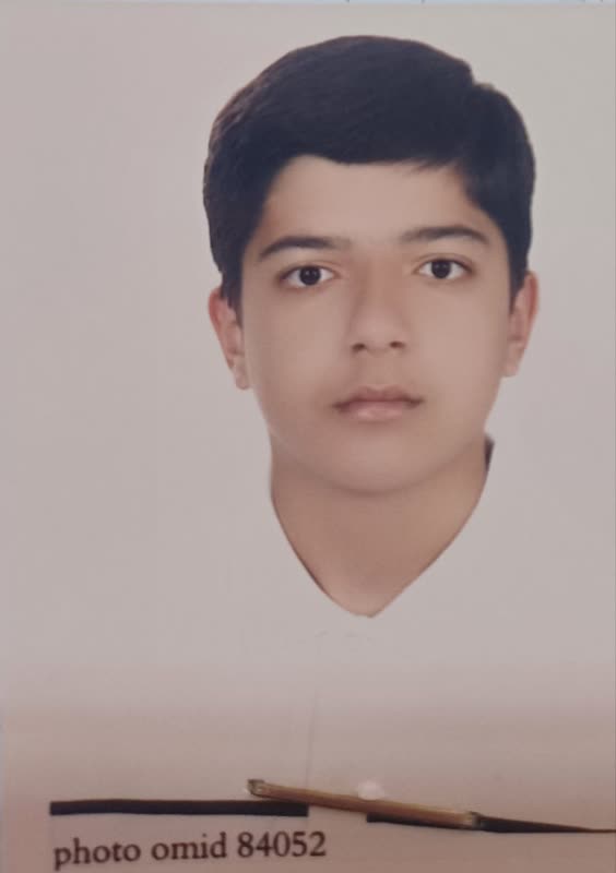 مصاحبه با محمد تیموری نقاب پایه نهم با پانصد پاسخ صحیح