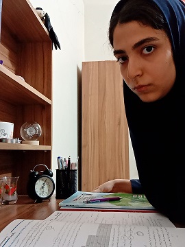 گفت و گو با فاطمه شاهمرادی قهرمان پیشرفت یازدهم ریاضی از ساوه