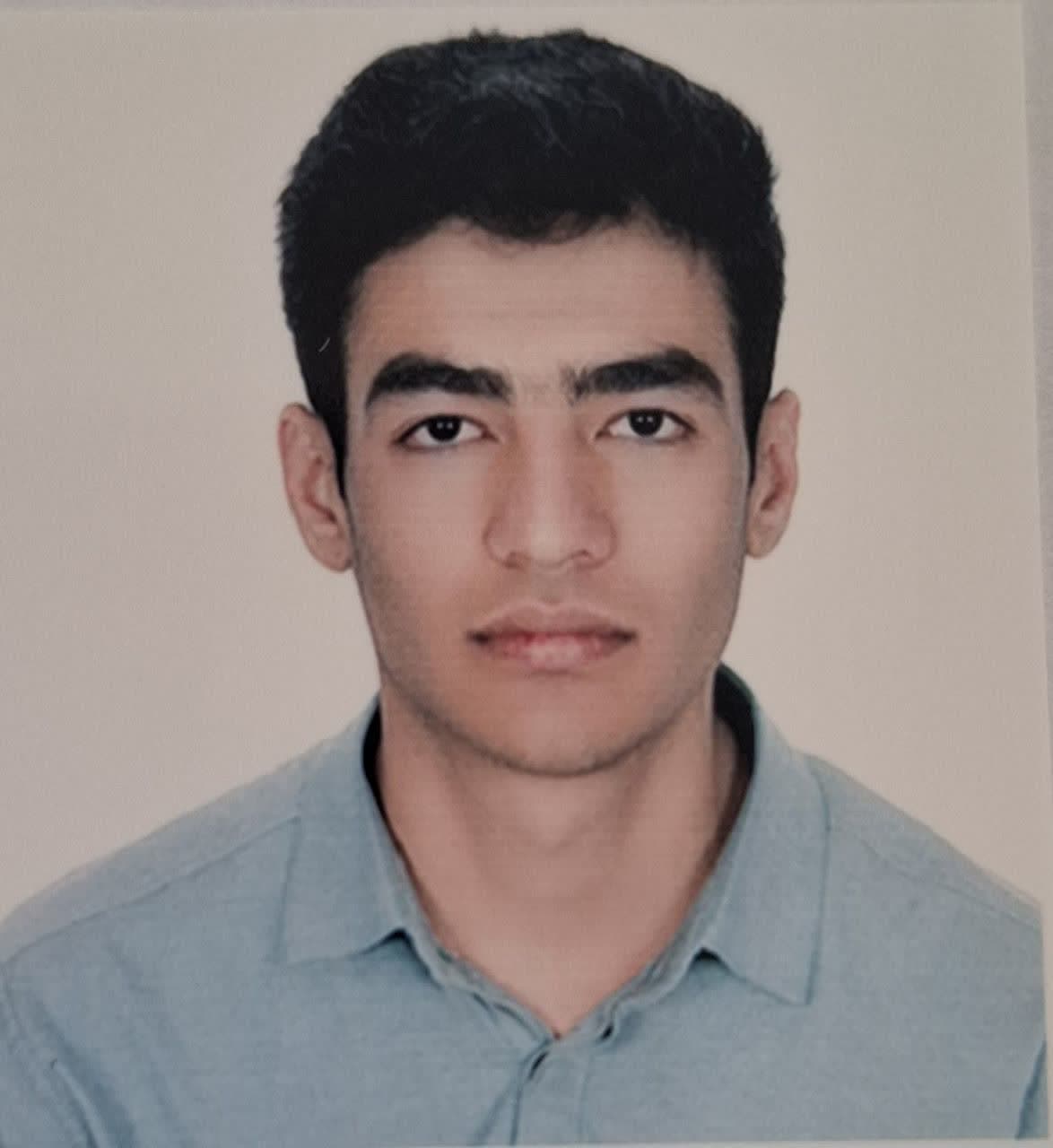 گفتگو با میلاد دارابی _ دوازدهم  انسانی _ رتبه برتر _ از میاندوآب