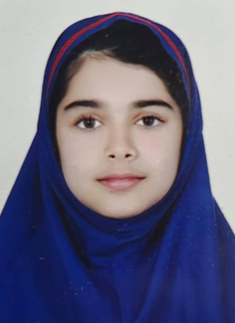 تیدا طهرانی ماه :آذر کتاب درسی را تمام کرده بودم و فقط تست می‌زدم