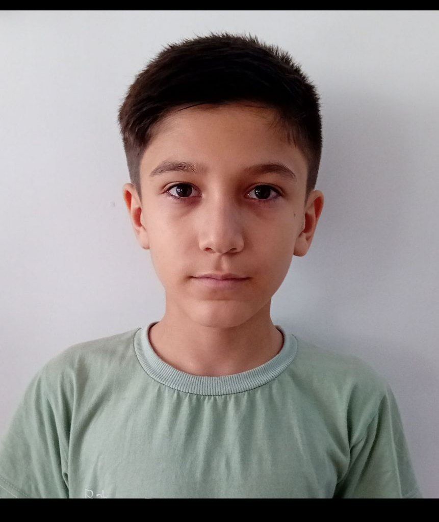 گفت‌وگو با امیرعلی عزتی؛ قبولی تیزهوشان پایه ششم