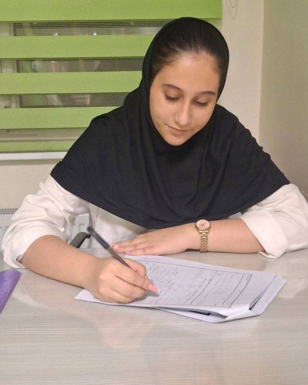 گفت و گو با بهار عبادی ؛ دهم تجربی