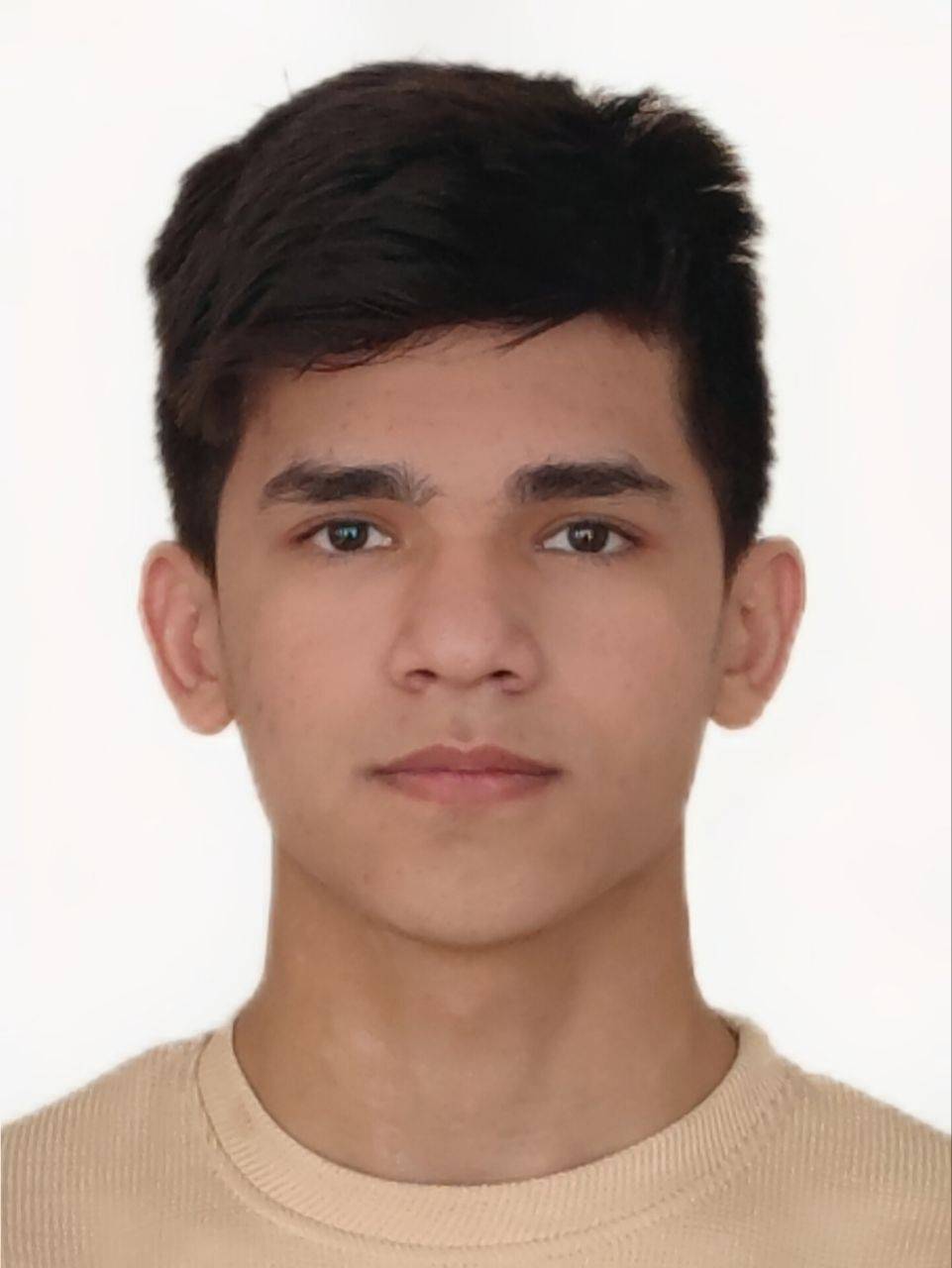 قهرمان تاب آوری: فرهاد رفیعی رتبه 89 منطقه 1 کنکور 1404