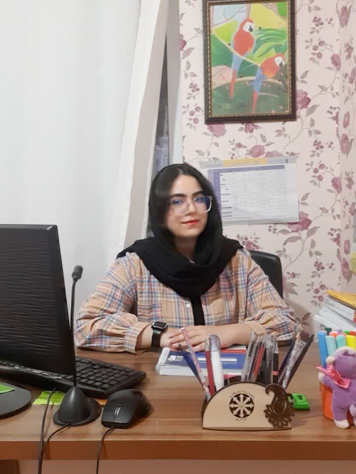 گفت وگو با آتنا دست فشان  رتبه 788 منحصرا زبان منطقه 2 از رفسنجان