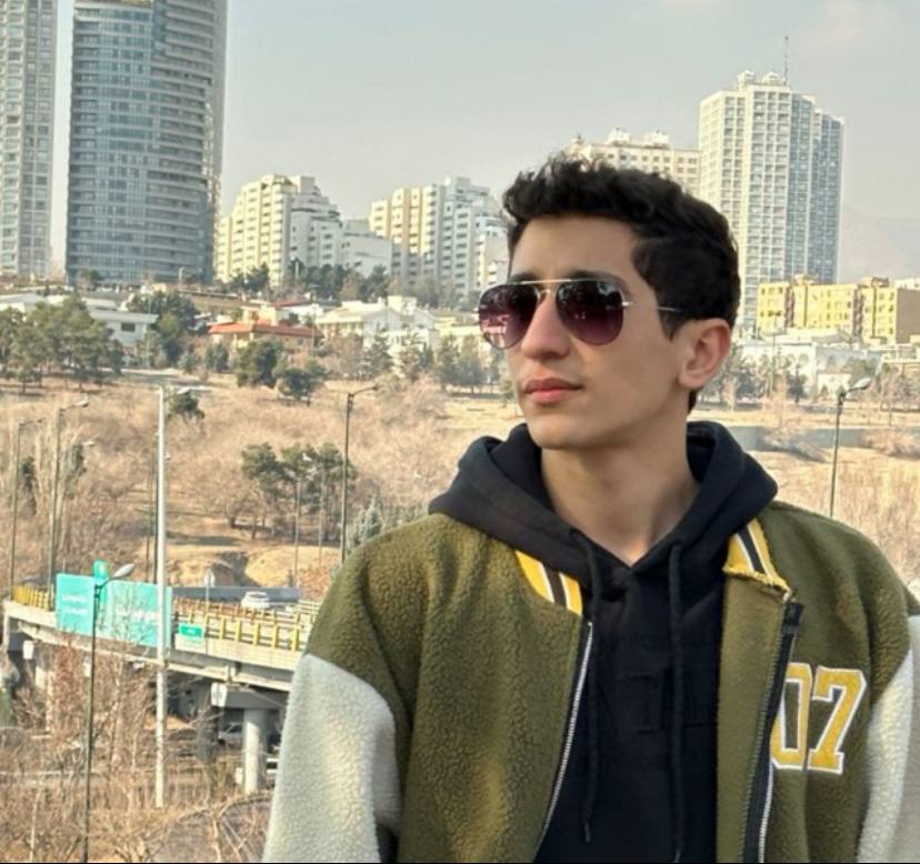 سید سامان اسدزاده قهرمان پیوستگی دوازدهم تجربی