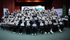 جشن افتخار آفرینان کنکور 1404 اصفهان دختران