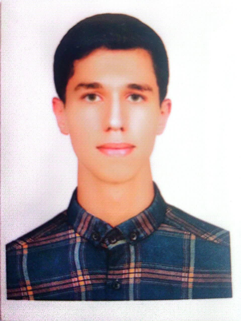 علیرضا ماریانی؛ رتبه 76 منطقه 3 ریاضی کنکور1404 ، از بم