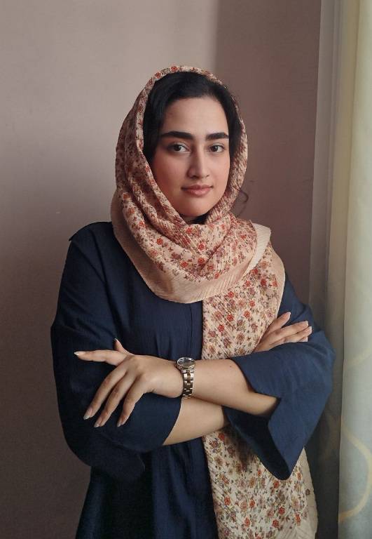 گفتوگو با نرگس پاسنگ ؛ رتبه‌ی 1 منطقه 3 کنکور انسانی