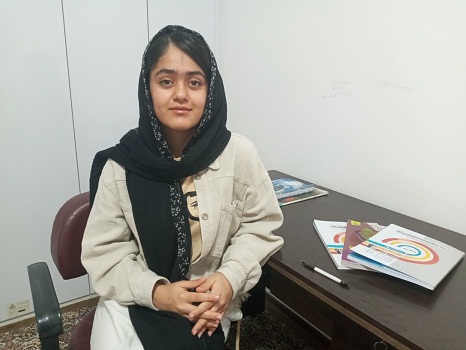گفت و گو با تارا تیموری  دانش اموز قهرمان تابستان از شهرضا