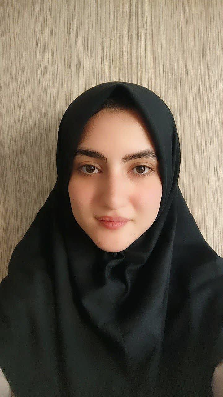 گفتگو با نرگس کامرانی صالح قهرمان تابستان 12 انسانی همدان شعبه 1