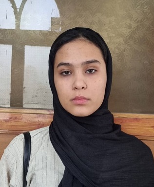 گفتگو با آیسا افشاری دوازدهم تجربی برتر ازمون‌های تابستان