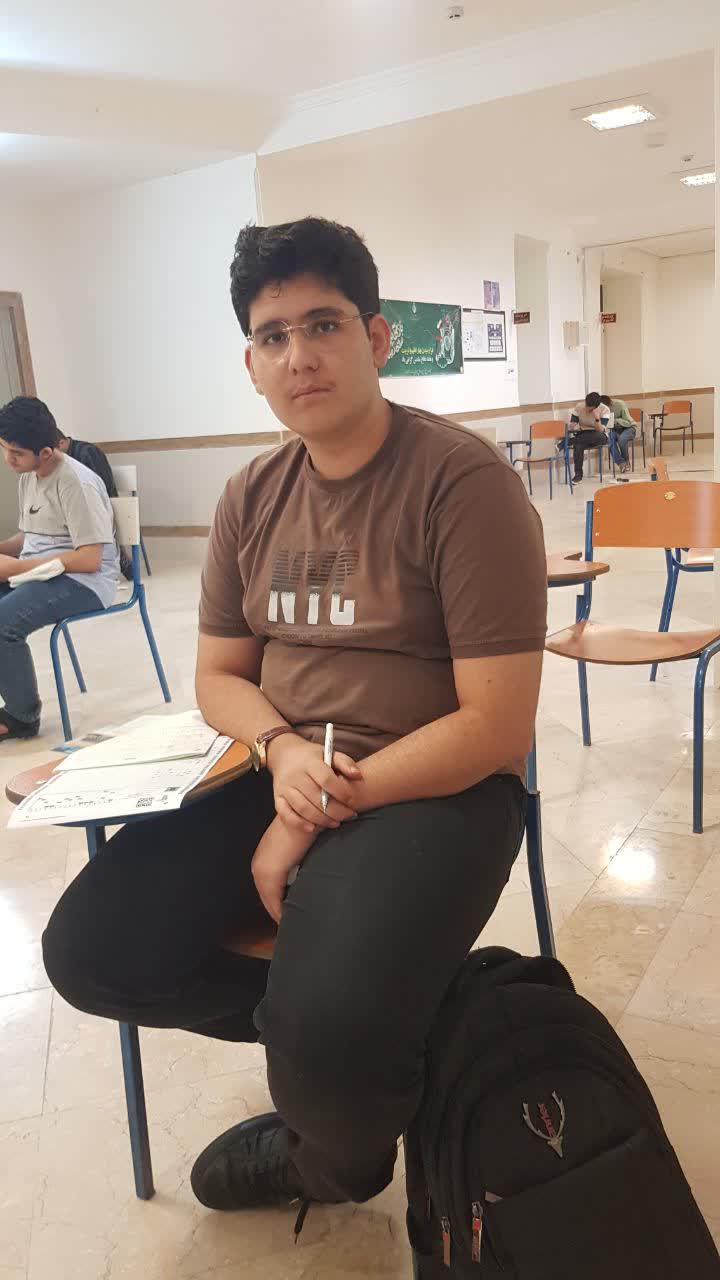 گفت وگو با امیررضا تبریزی قهرمان تابستان دوازدهم تجربی از مراغه