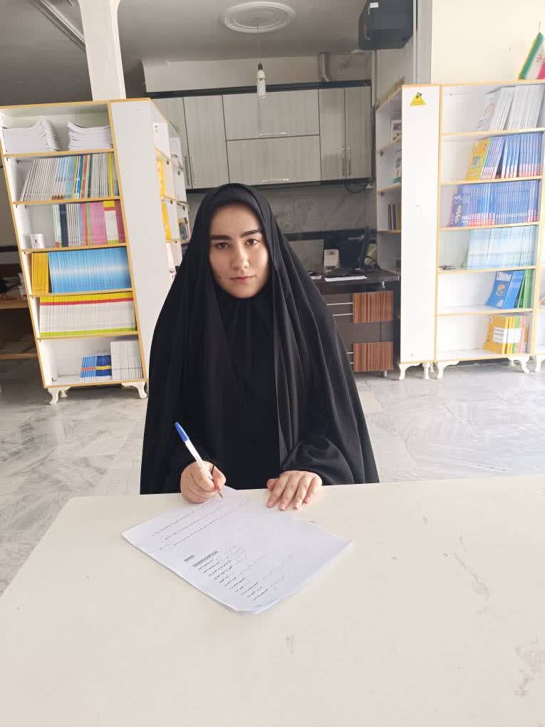 نگین غلامی رامش پذیرفته شده دانشگاه فرهنگیان دبیری شیمی