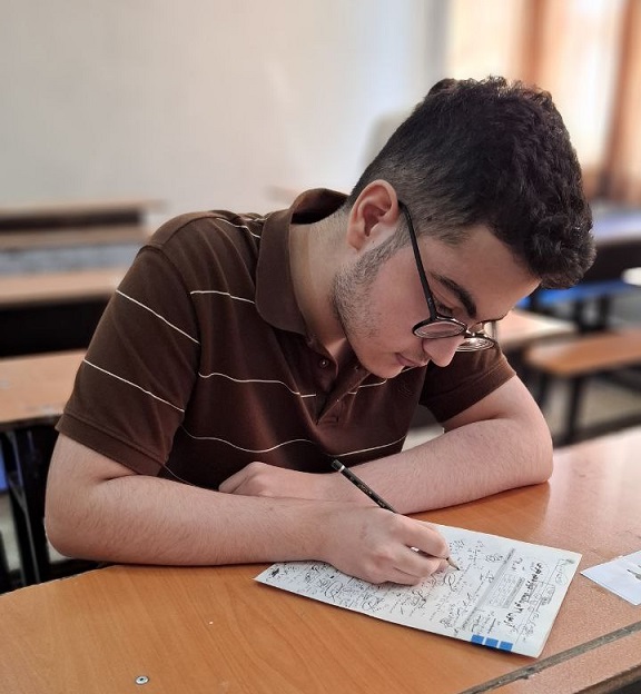 مصاحبه با آرتا سخاوت، دوازدهم تجربی از لاهیجان