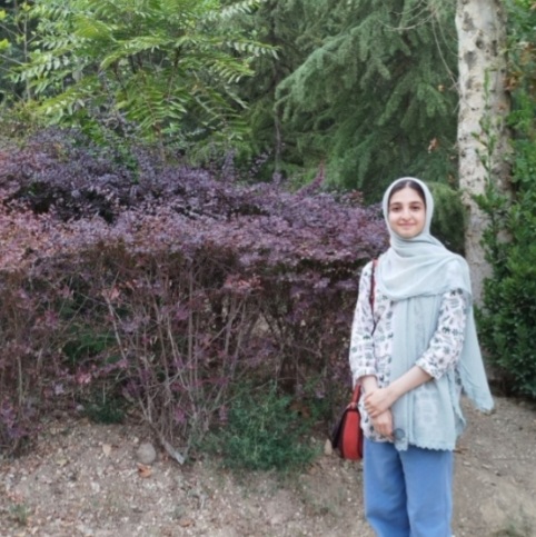 گفت‌وگو با الینا رضایی؛ رتبه 181 منطقه 1 تجربی کنکور 1404