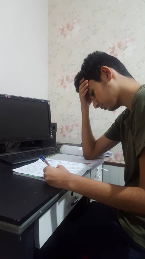 مصاحبه با امیرعباس پارسا قلاتی؛ دانش‌آموز پایه دهم از شیراز