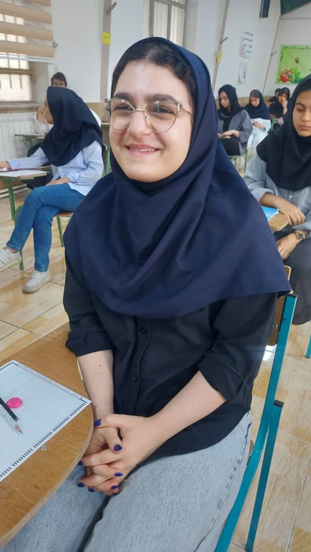 ندا طالبیان: بیشتر زمان تابستان به حل تست گذشت