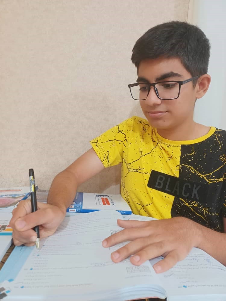 گفتگو با آرتیمان جاوید عضو باشگاه 500 تایی‌ها از قشم