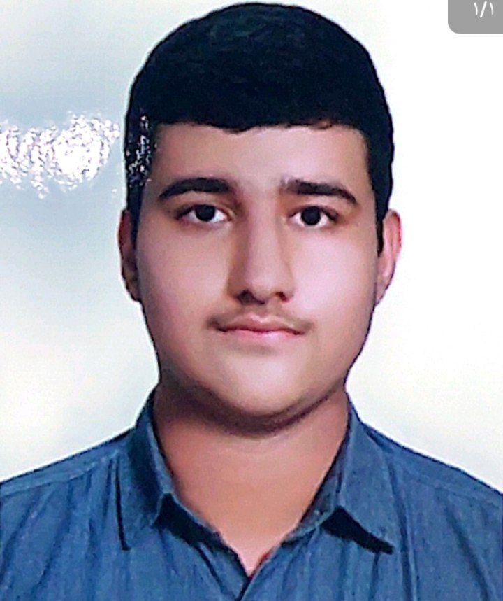 مهدی صالح زاده قهرمان پیوستگی دوازدهم ریاضی