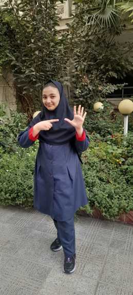 گفت و گو با دل آرا مطیعی فر قهرمان پیشرفت پنجم دبستان