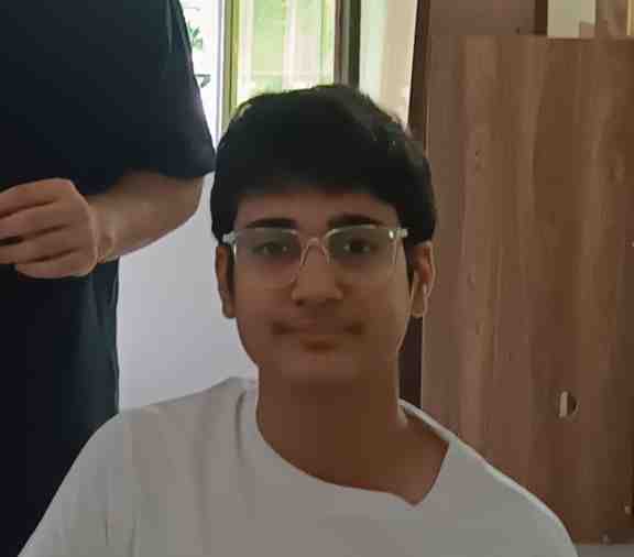 گفت و گو یا محمد جواد مقدم دانش آموز کوشای دهم ریاضی