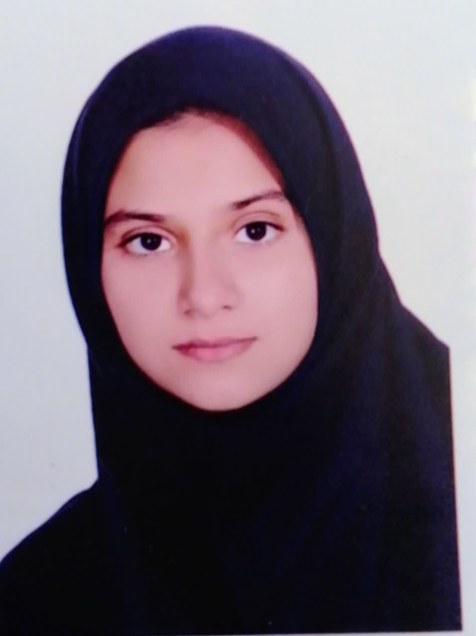 گفتگو با المیرا زنگنه پایه دوازدهم انسانی قهرمان پیشرفت