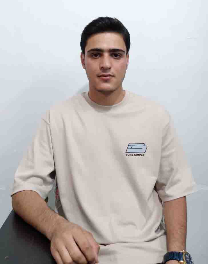 گفتگو با امیرمحمد ظهرابی رتبه 749 کنکور تجربی 404، از شهرستان فسا