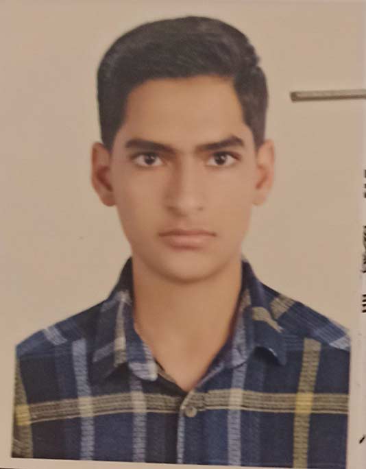 گفت و گو با دانش اموز ارمیا فرزان پایه یازدهم تجربی