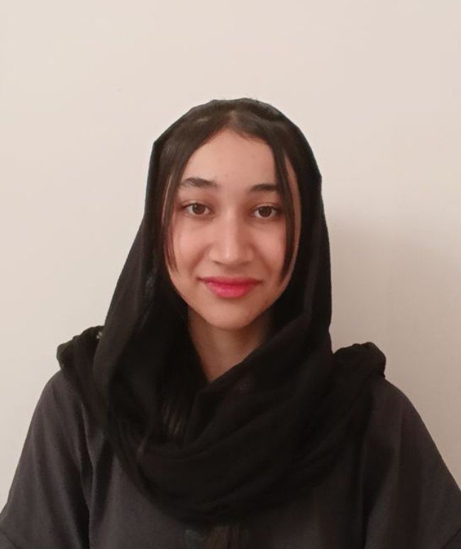 گفت و گو با ساینا سلیمی پایه دهم تجربی با بیش از پانصد پاسخ صحیح