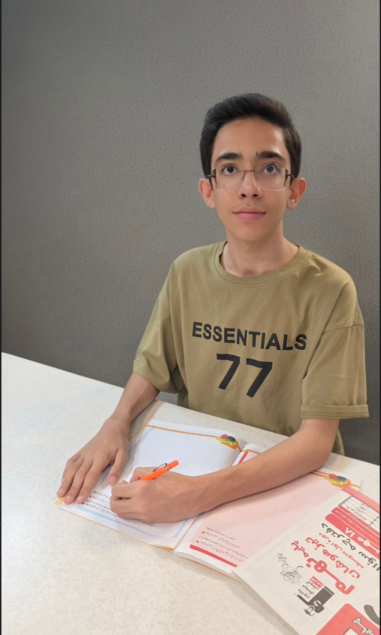 گفتگو با رادین احمدی نژاد پایه نهم دانش‌آموز قهرمان پیوستگی