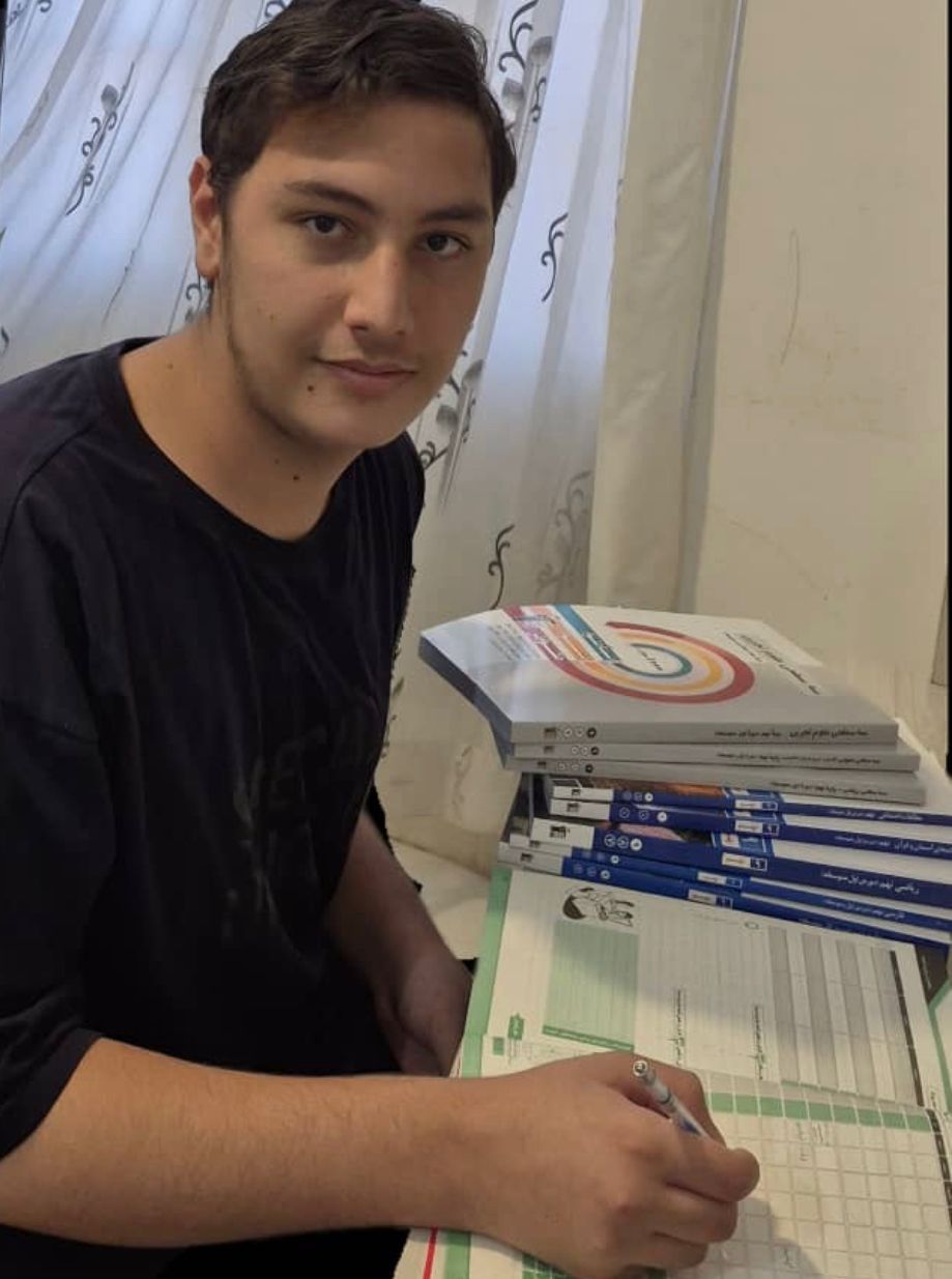 گفتگو با محمد صالح شهر آبادی دانش آموز قهرمان پیوستگی پایه نهم