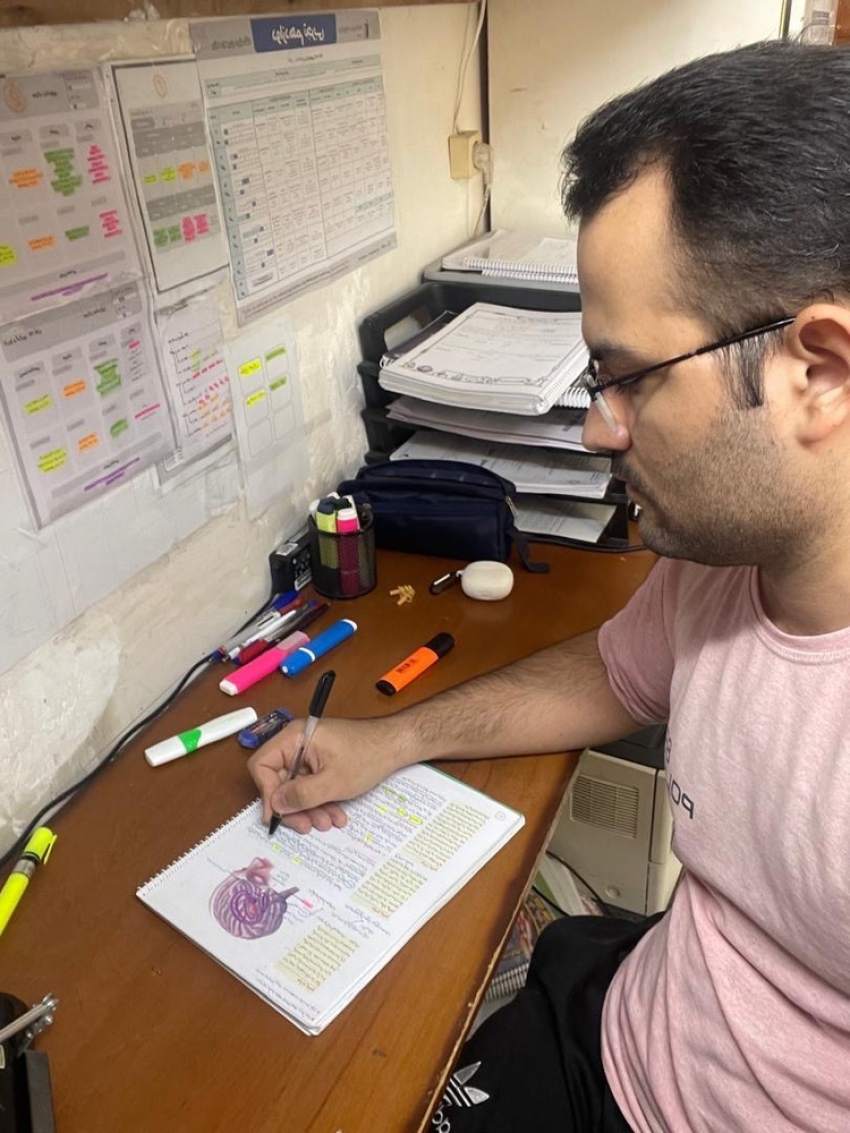 گفتکو با رضا برقبانی رتبه 720 کنکور 1404 رشته پزشکی